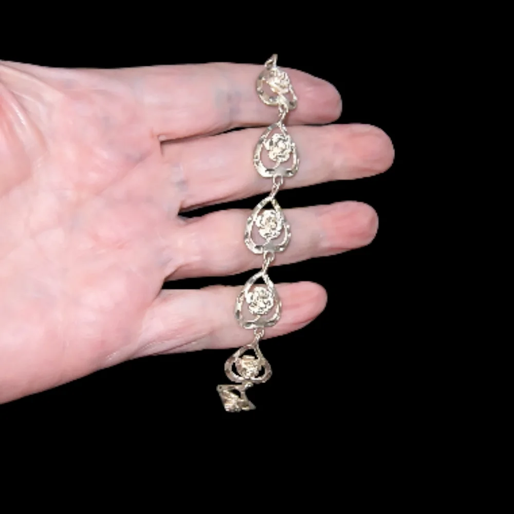 Vintage Diamond Cut Rose Heart Link Bracelet - Picture 5 of 10